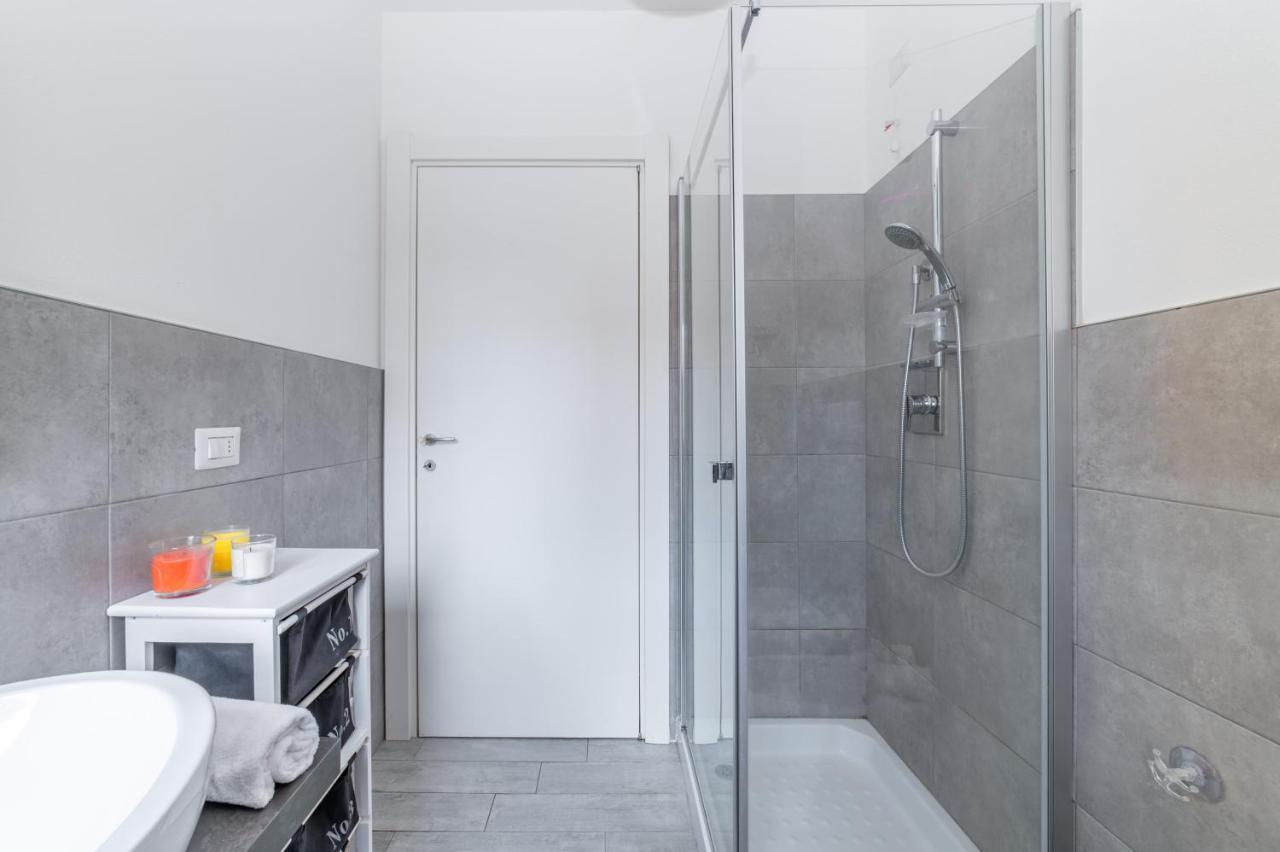 Parma Residential Apartment Con Balcone Exterior photo