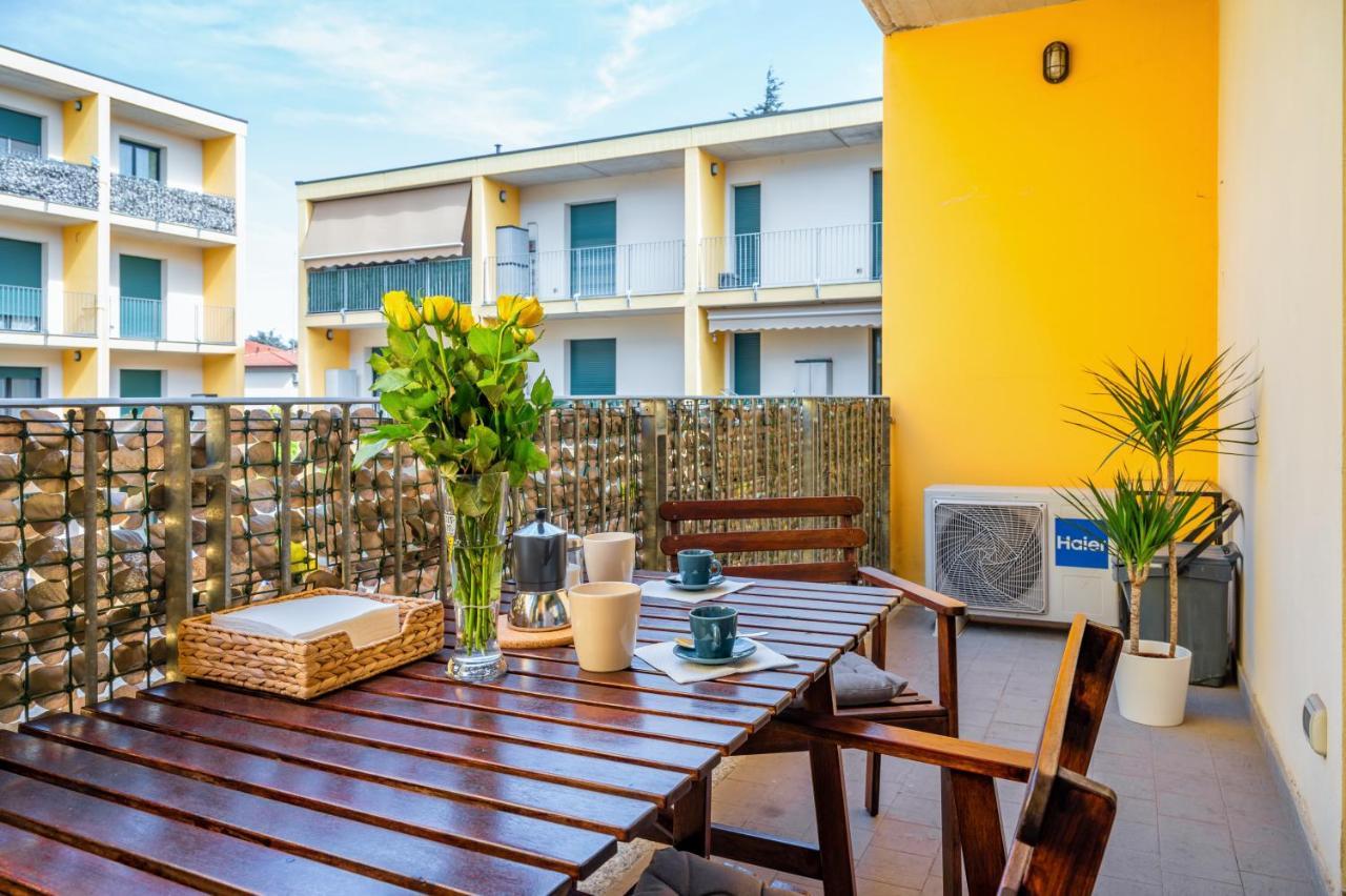 Parma Residential Apartment Con Balcone Exterior photo