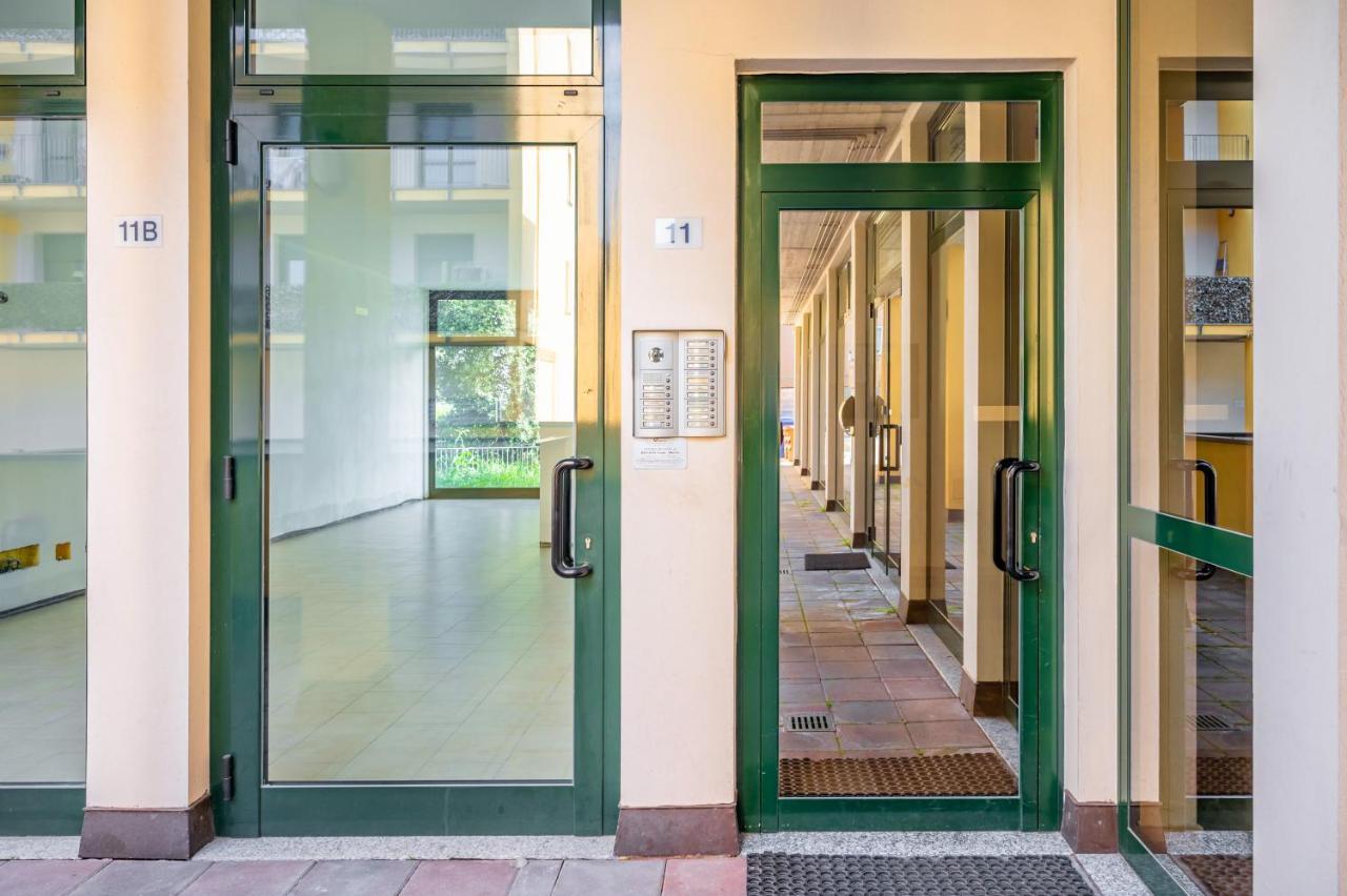 Parma Residential Apartment Con Balcone Exterior photo